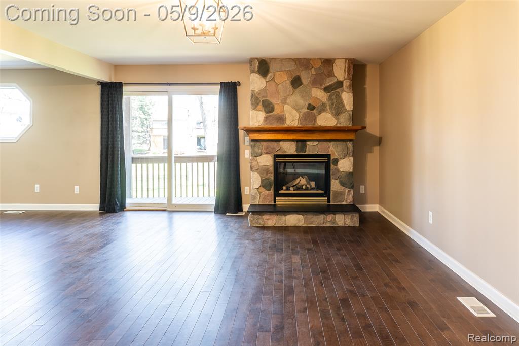 5018 Harbor Oak Drive, Waterford, MI 48329 — Photo 8