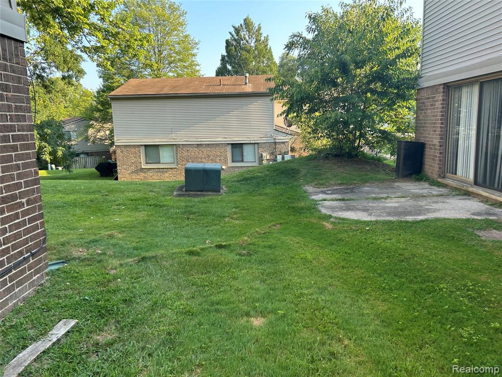 26889 Farmbrook Villa Drive, Southfield, MI 48034 — Photo 55