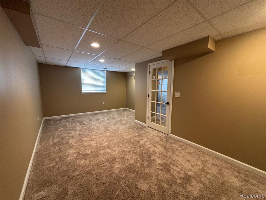 2695 Homewood Drive, Troy, MI 48098 — Photo 34