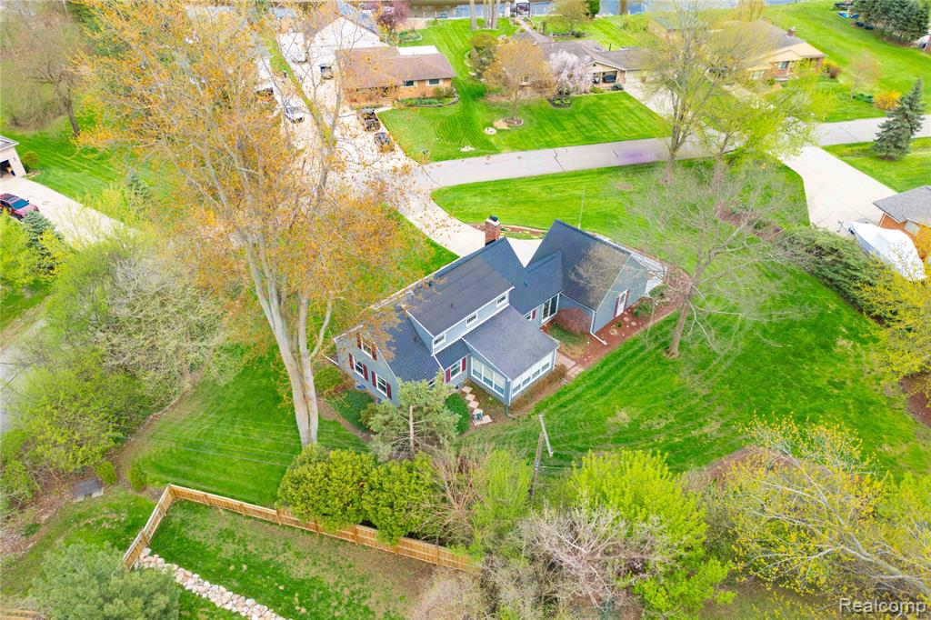 27758 Johnson Road, Grosse Ile, MI 48138 — Photo 44