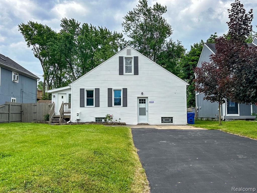 4013 CHENLOT Lane, Waterford, MI 48328 — front exterior