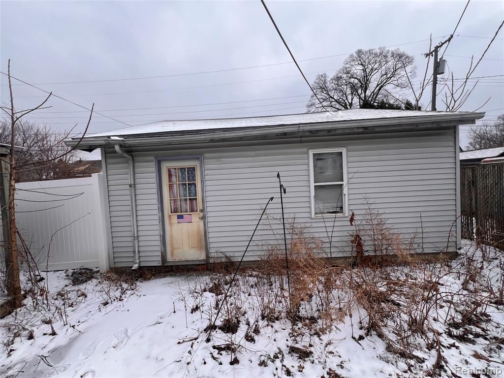 4401 Hipp Street, Dearborn Heights, MI 48125 — Photo 5