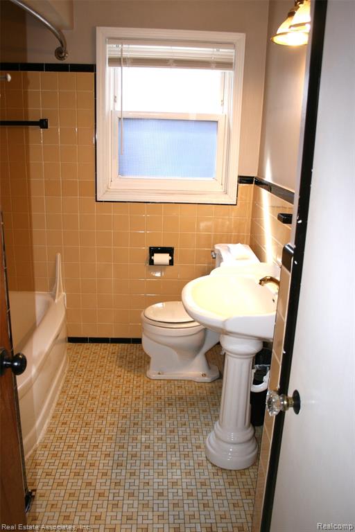 4220 Howard Street, Lincoln Park, MI 48146 — Photo 11