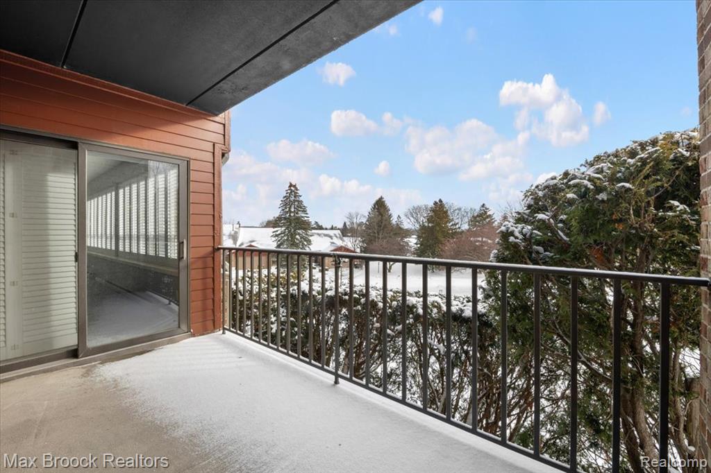 969 Greenview Court, 42, Rochester Hills, MI 48307 — Photo 25