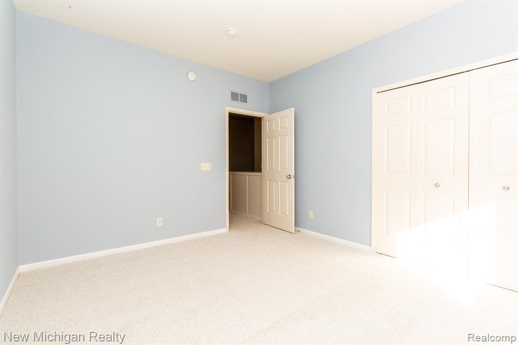 1908 CEDAR VALLEY Drive, Canton, MI 48188 — Photo 32