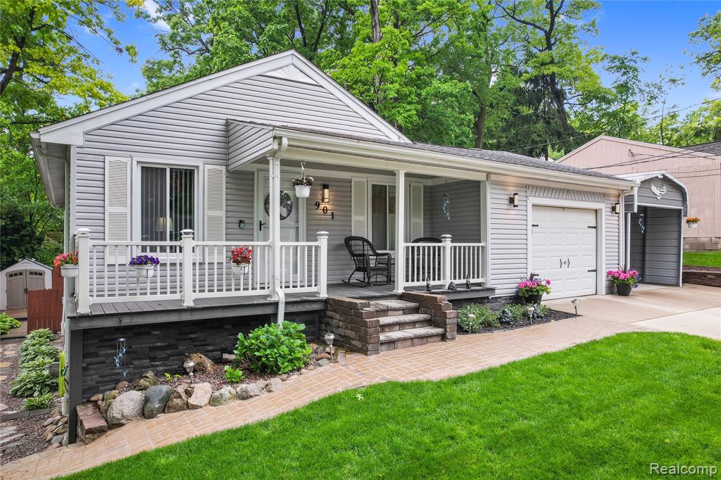 901 Ridge Road, Lake Orion, MI 48362 — Photo 5
