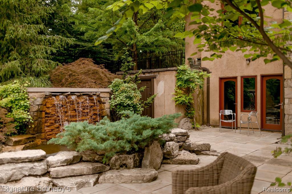 7357 LINDENMERE Drive, Bloomfield Hills, MI 48301 — Photo 54