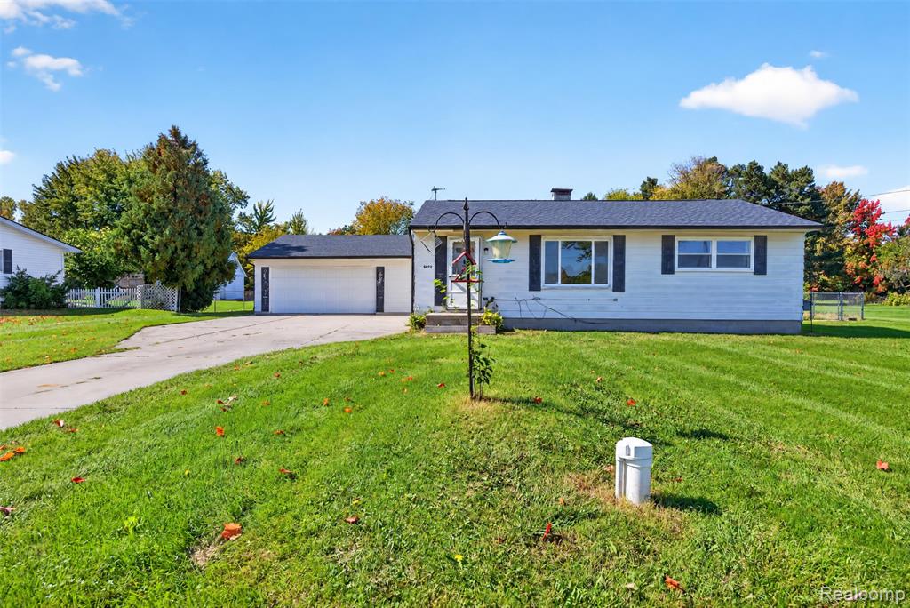 5072 Mobile Drive, Flint, MI 48507