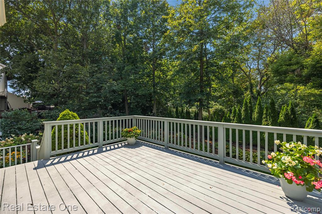4364 Meadows Avenue, Burton, MI 48439 — Photo 41