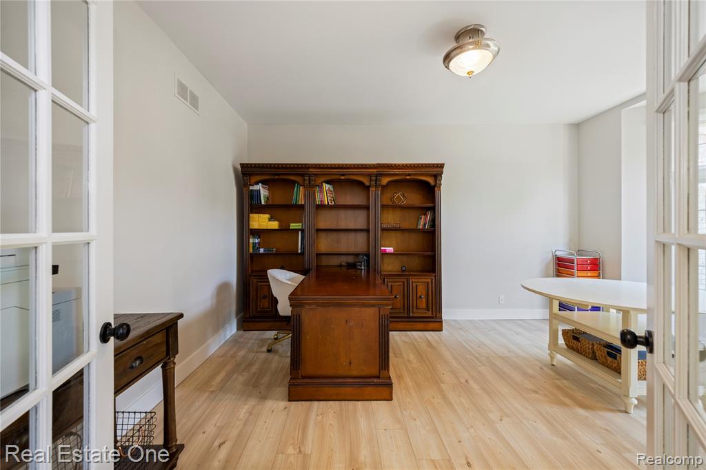 6210 Orchard Woods Drive, West Bloomfield, MI 48324 — Photo 27