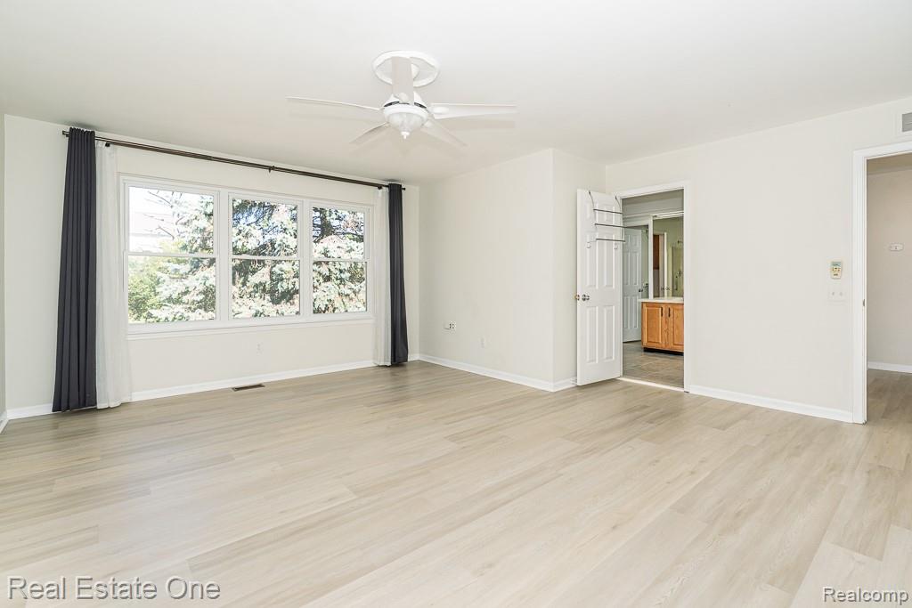 619 Whitney Drive, Rochester Hills, MI 48307 — Photo 27