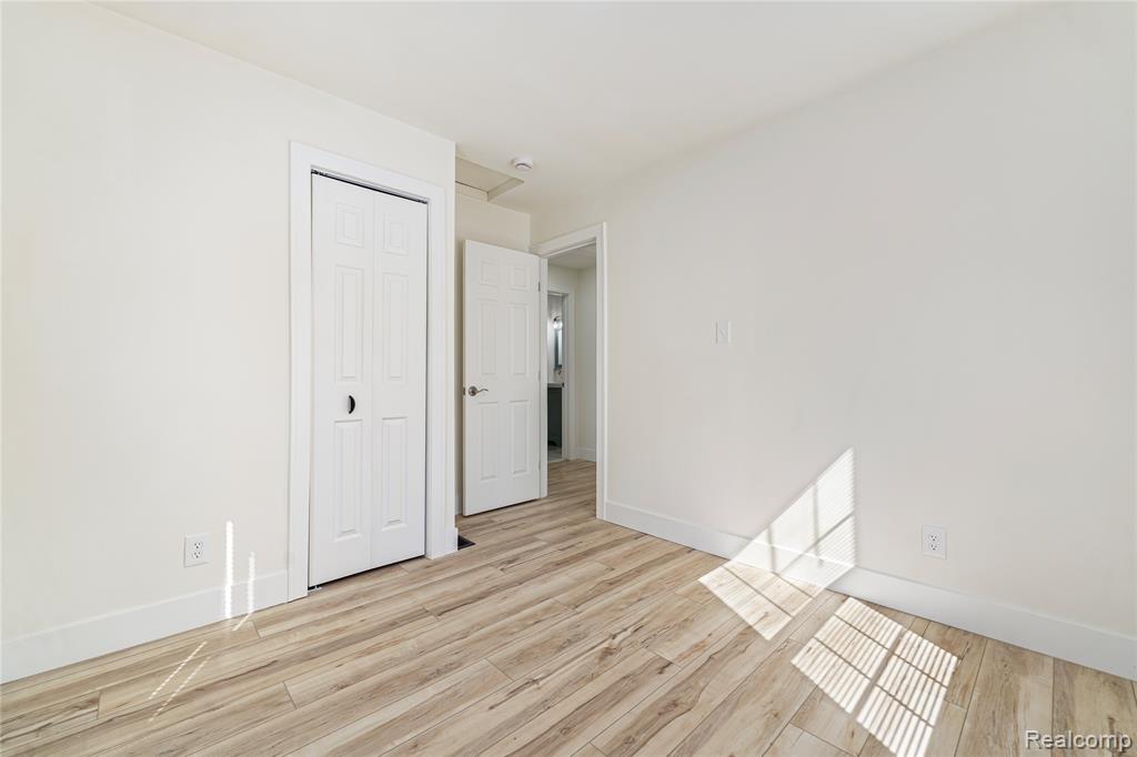 20075 Washtenaw Street, Harper Woods, MI 48225 — Photo 14