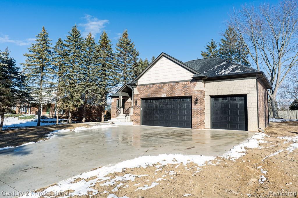 53242 Eastbourne Drive, Shelby Twp, MI 48316 — Photo 56