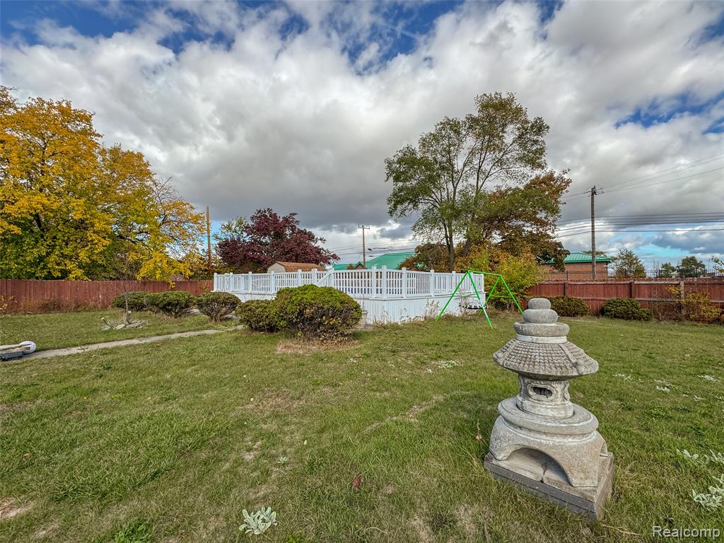 991 E Euclid Street, Detroit, MI 48211 — Photo 48