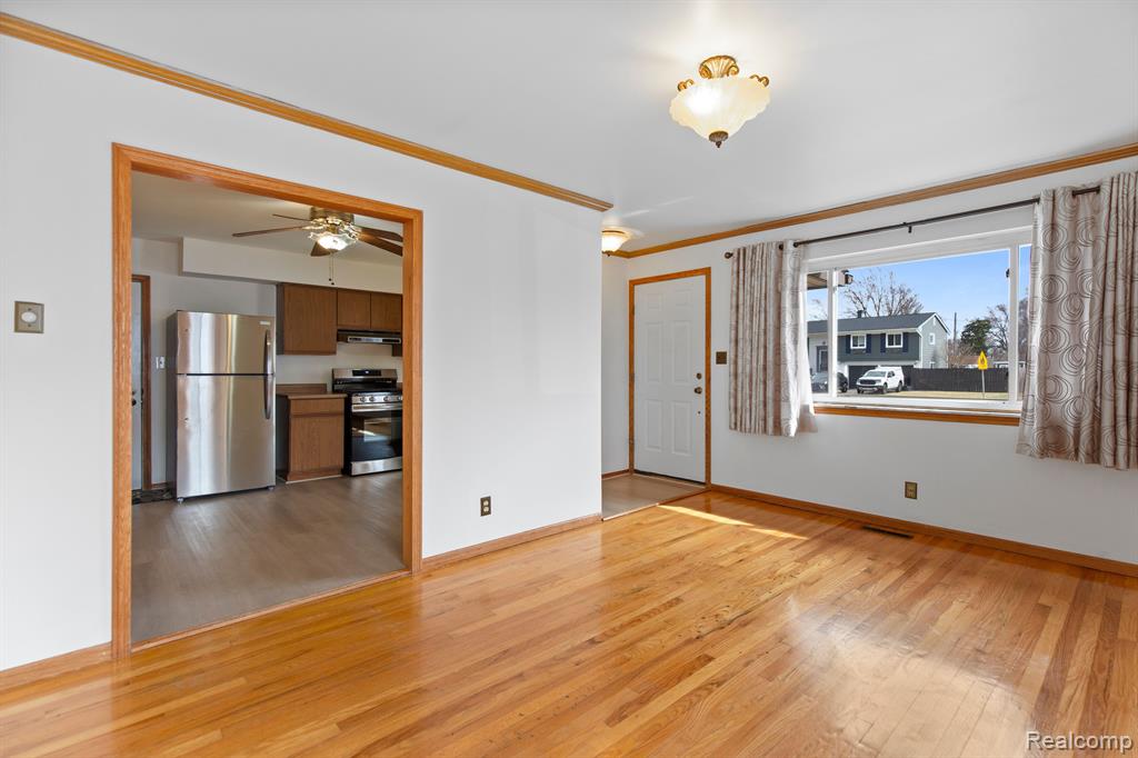8573 SAN MARCO Boulevard, Sterling Heights, MI 48313 — Photo 7