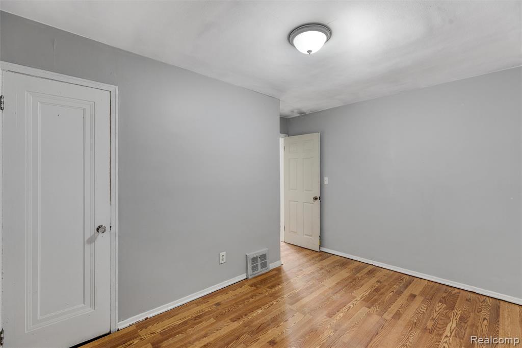 16446 E State Fair Street, Detroit, MI 48205 — Photo 14
