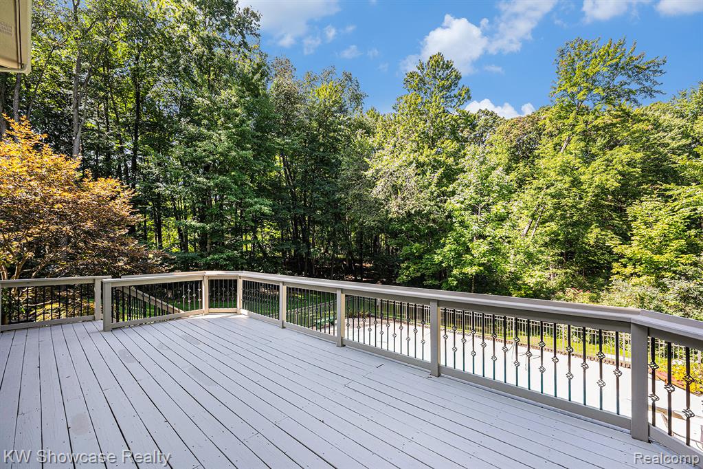 6060 Rosewood Parkway, White Lake, MI 48383 — Photo 22