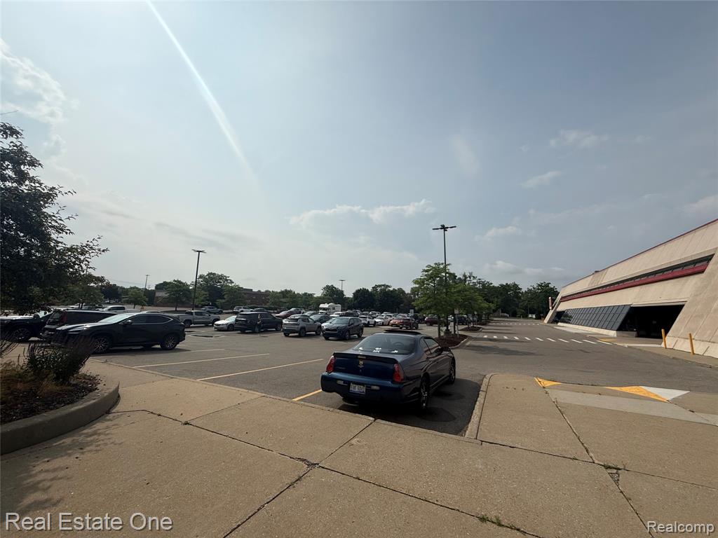 829 E Auburn Road, Rochester Hills, MI 48307 — Photo 21