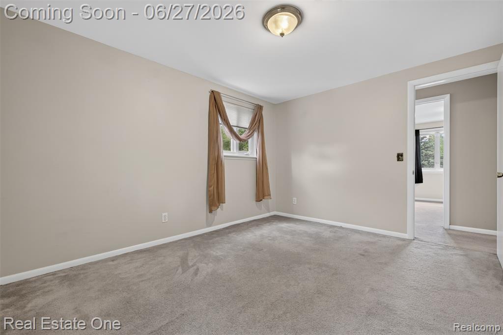 10379 Hegel Road, Goodrich Vlg, MI — Photo 28