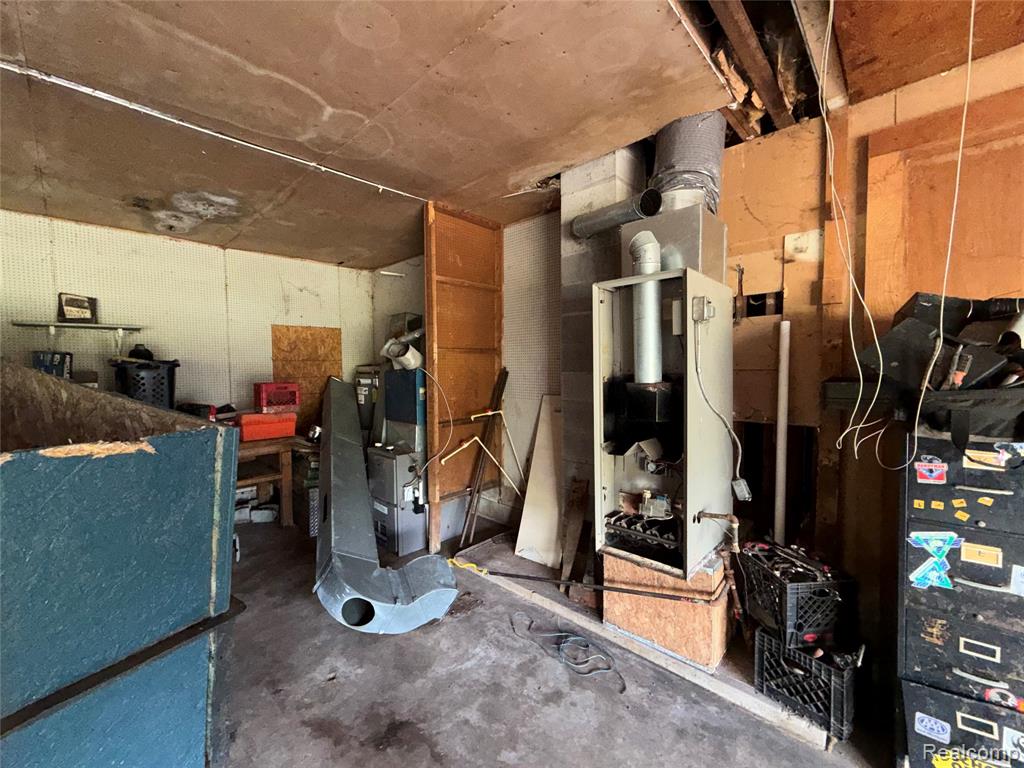 1387 W Princeton Avenue, Flint, MI 48505 — Photo 12
