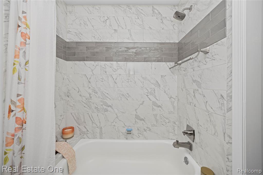 8736 El Dorado Drive, White Lake, MI — Photo 21