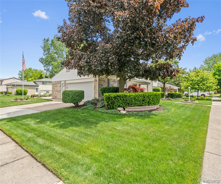 42736 BOULDEN Court, Canton, MI 48187 — Photo 12