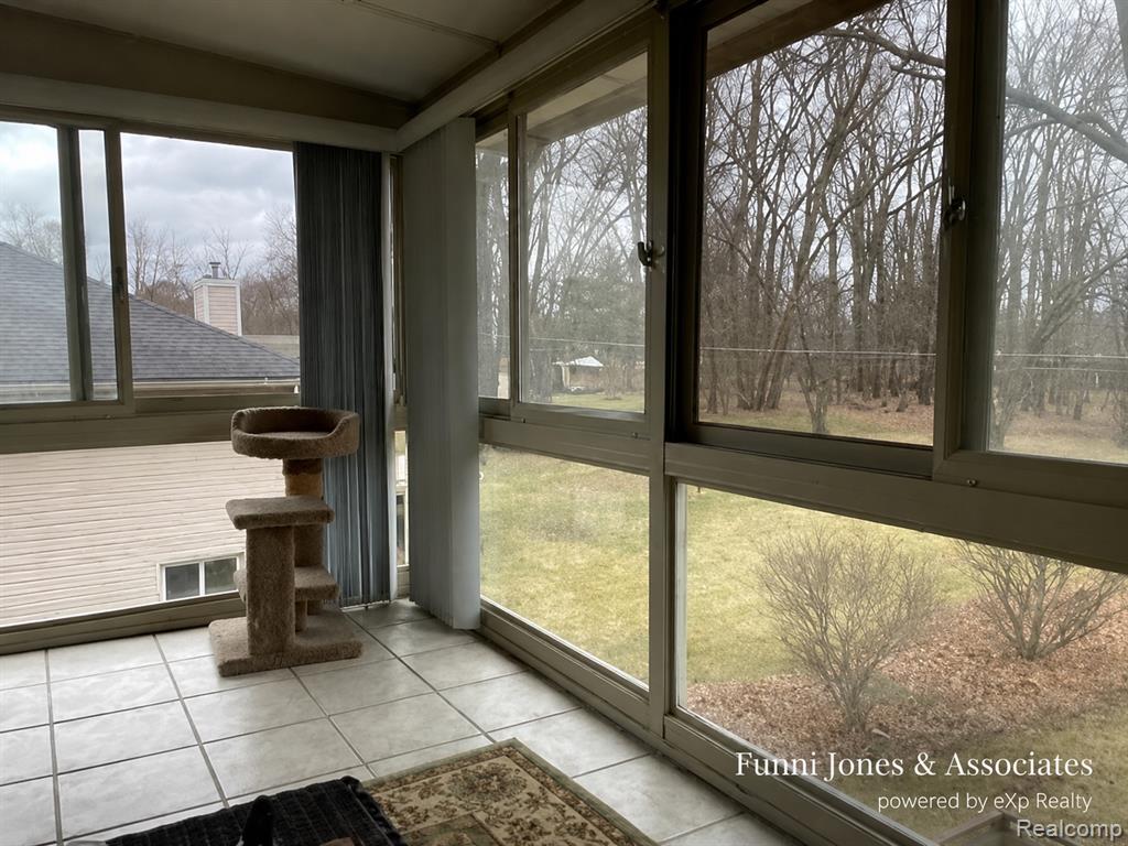 9552 Wayne Road, Livonia, MI 48150 — Photo 14