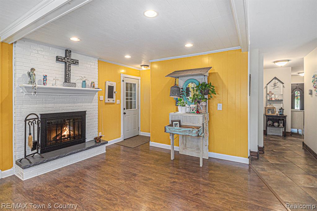 813 Birchwood Drive, Flushing, MI 48433 — Photo 16