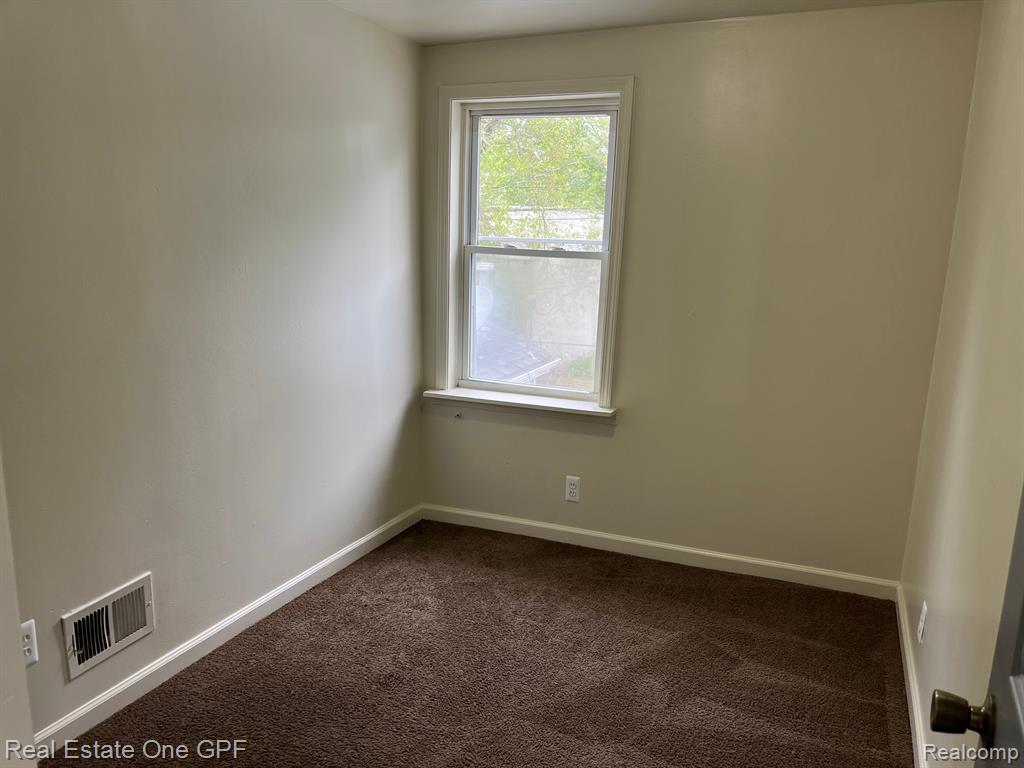 8685 DODGE Avenue, Warren, MI 48089 — Photo 16