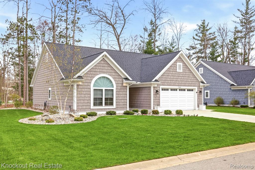 7422 Aspen Creek Drive, Midland, MI 48642 — Photo 2
