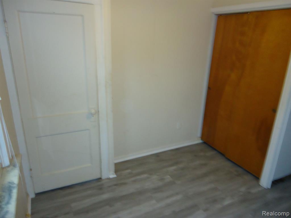 595 S RIVER Road, Saginaw, MI 48609 — Photo 24