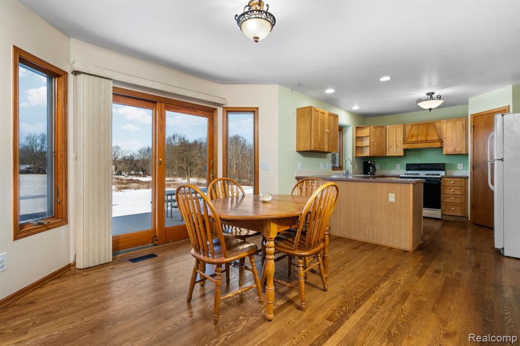 7473 N Gregory Road, Fowlerville, MI 48836 — Photo 8