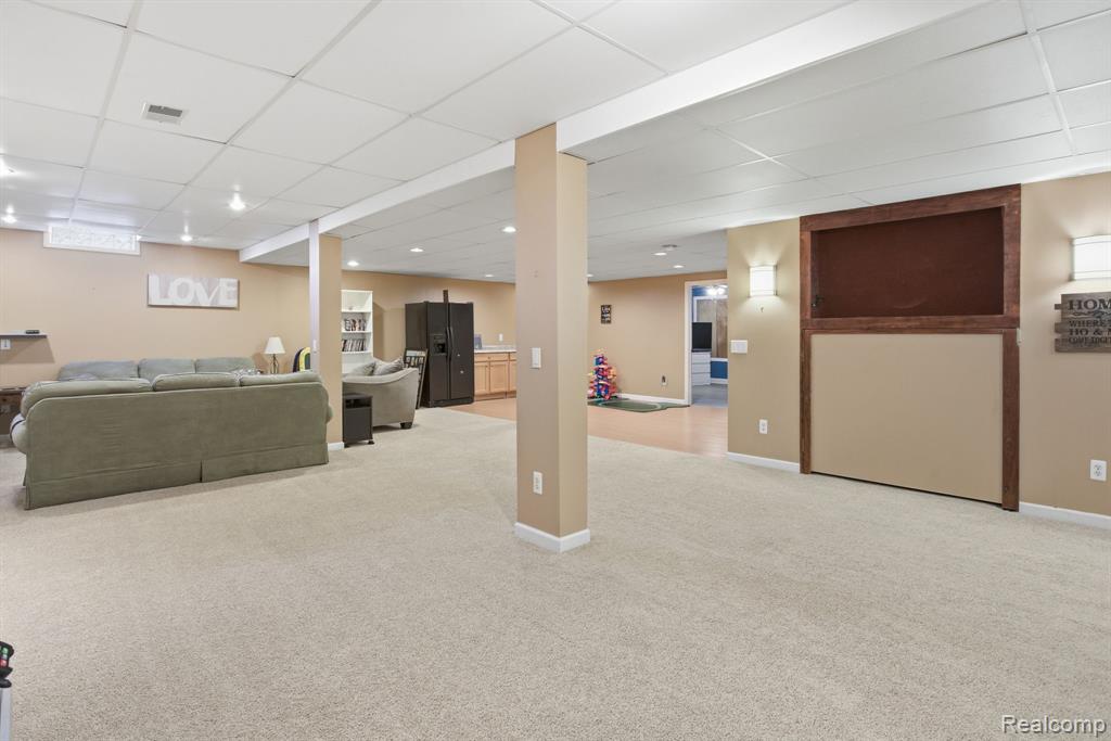 1275 Hendrie, Canton, MI 48187 — Photo 54