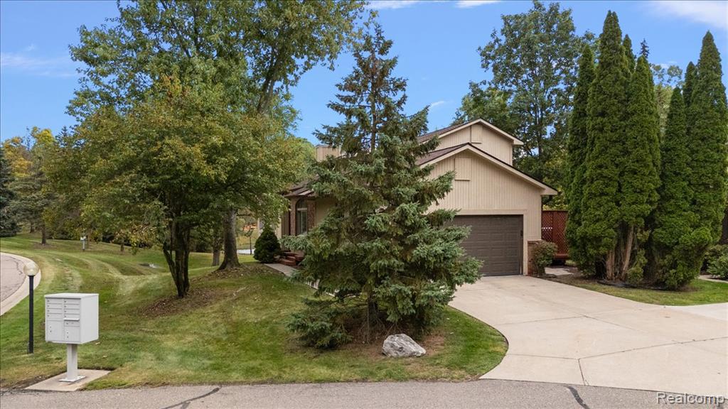 7481 Hickory Hill Drive, 25, West Bloomfield, MI — Photo 15