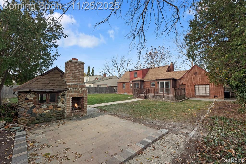 13111 Nadine Avenue, Huntington Woods, MI — Photo 32