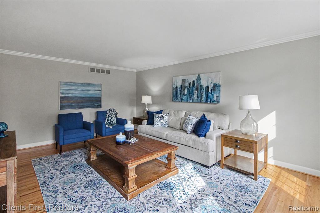 42356 Cotswold Court, Northville, MI, 48168