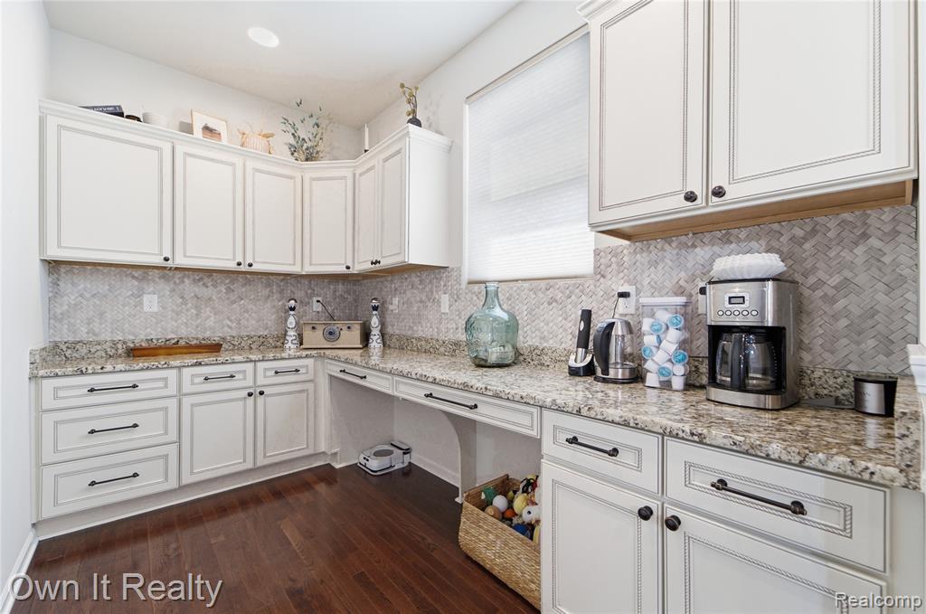 58683 Winnowing Circle S, South Lyon, MI 48178 — Photo 19