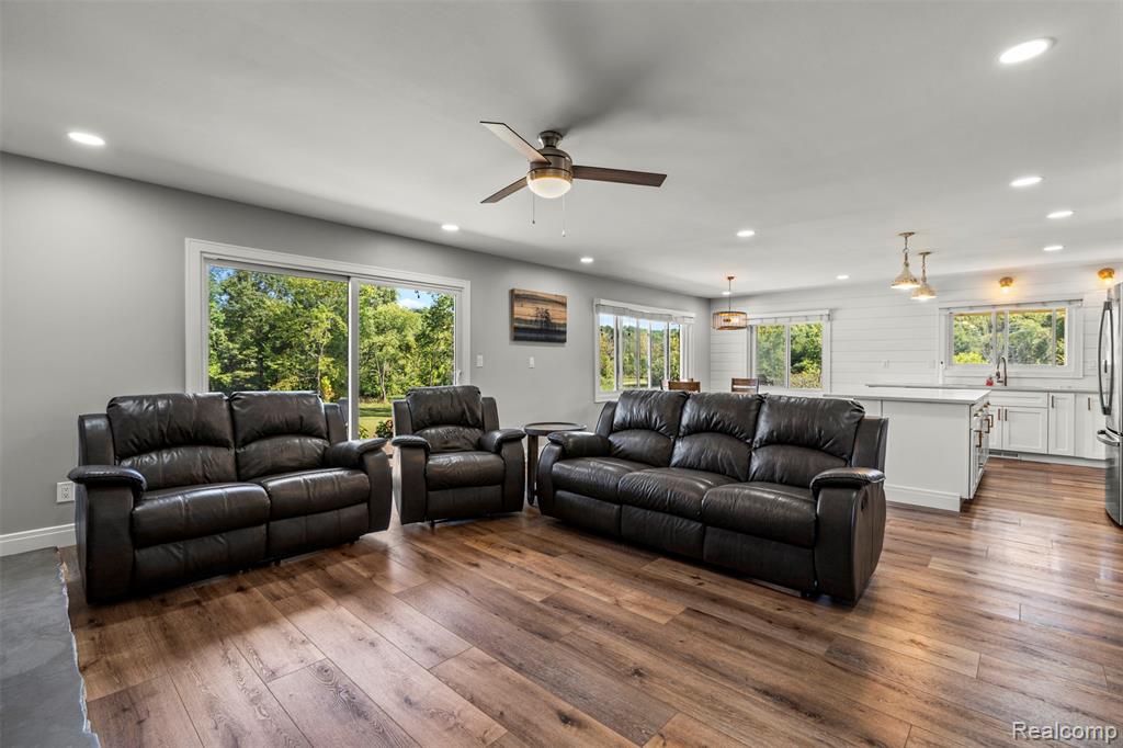 2666 E Oakwood Road, Addison, MI 48370 — Photo 12