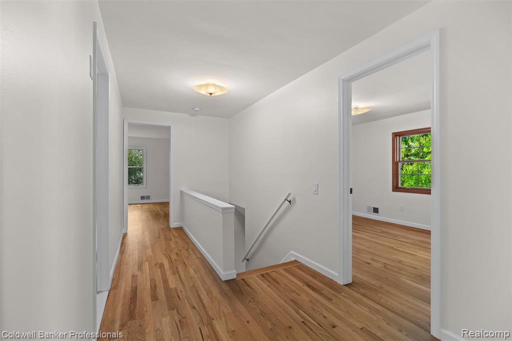 5890 Pinecroft Drive, West Bloomfield, MI — Photo 21