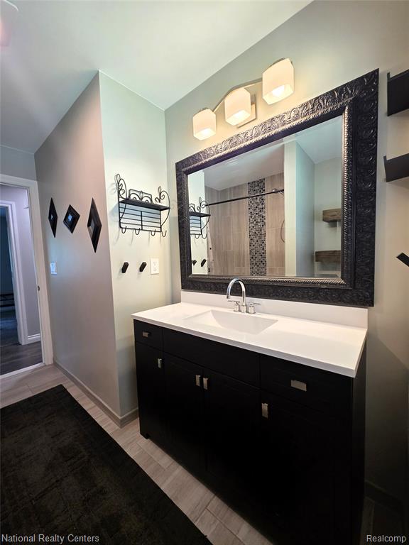 215 Almont Avenue, Almont, MI 48003 — Photo 15