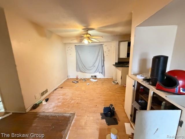 4302 Huckleberry Lane, Flint, MI 48507 — Photo 3