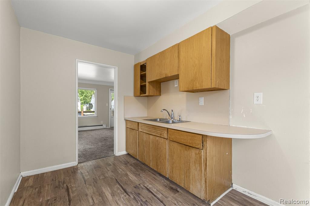 4933 Ziegler Street, Dearborn Heights, MI 48125 — Photo 12
