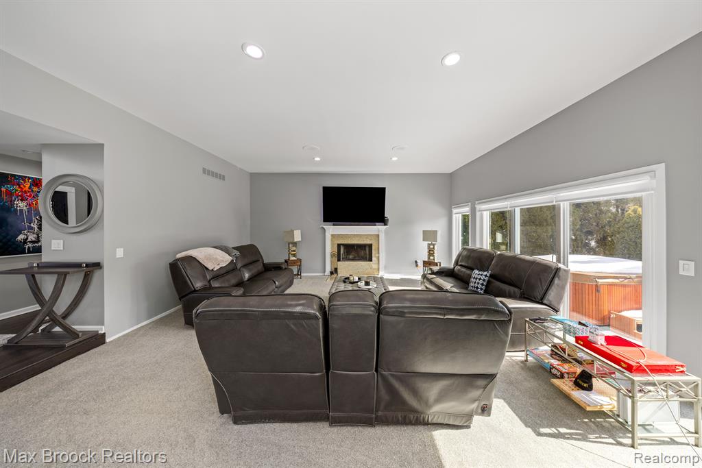5547 MAPLE LEAF Court, West Bloomfield, MI — Photo 6