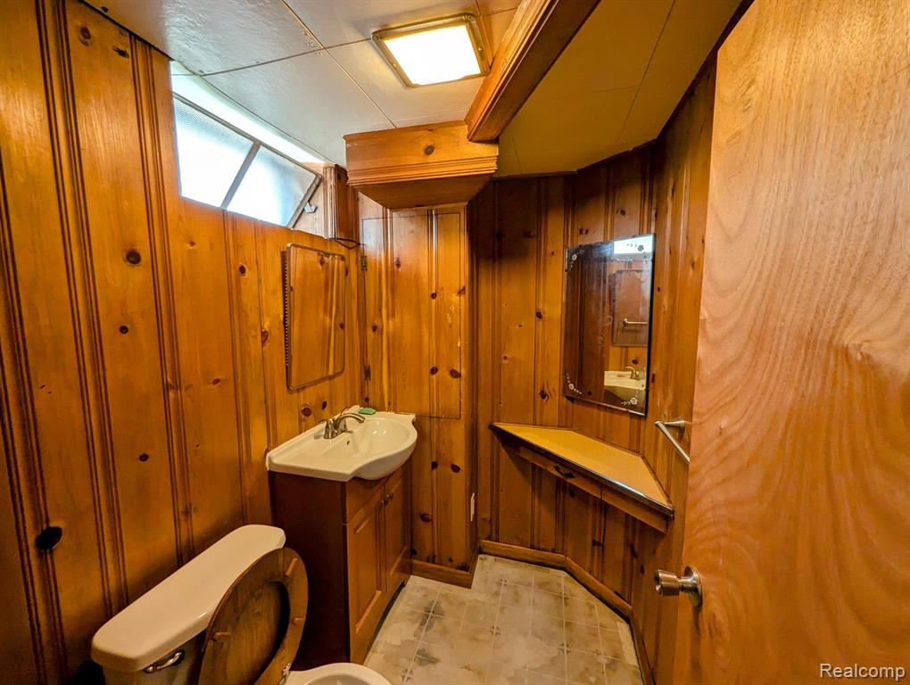 8242 Racine Road, Warren, MI 48093 — Photo 14