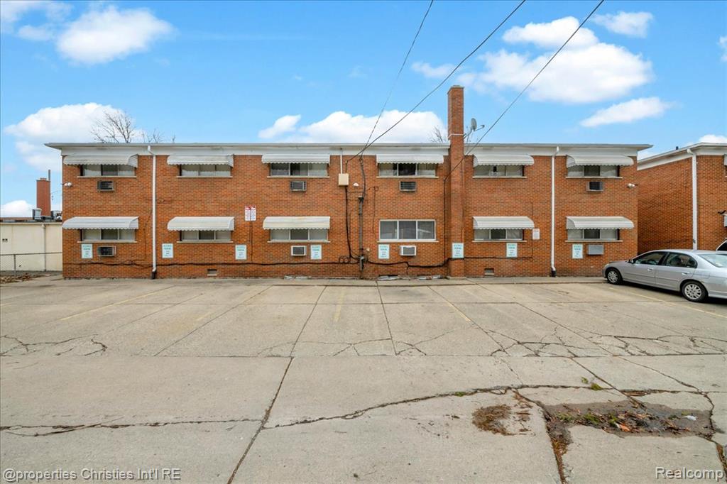 20231 Kelly Road, Harper Woods, MI 48225 — Photo 19