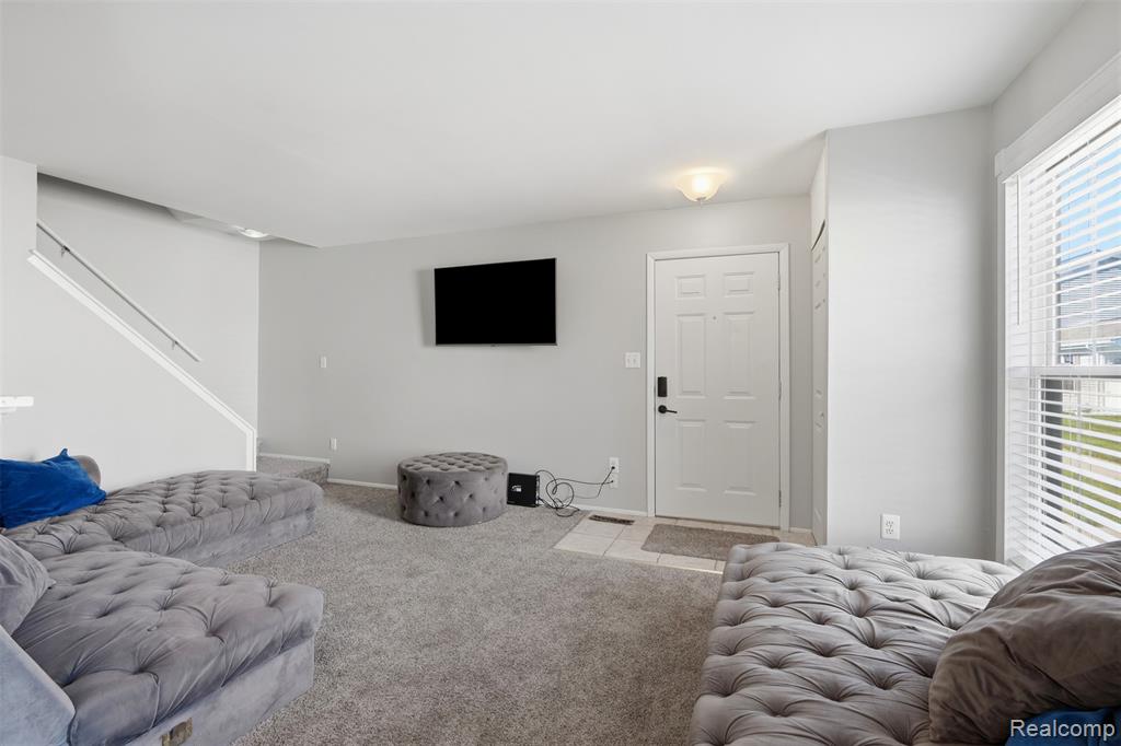 28376 Raleigh Crescent Drive, Chesterfield, MI — Photo 5