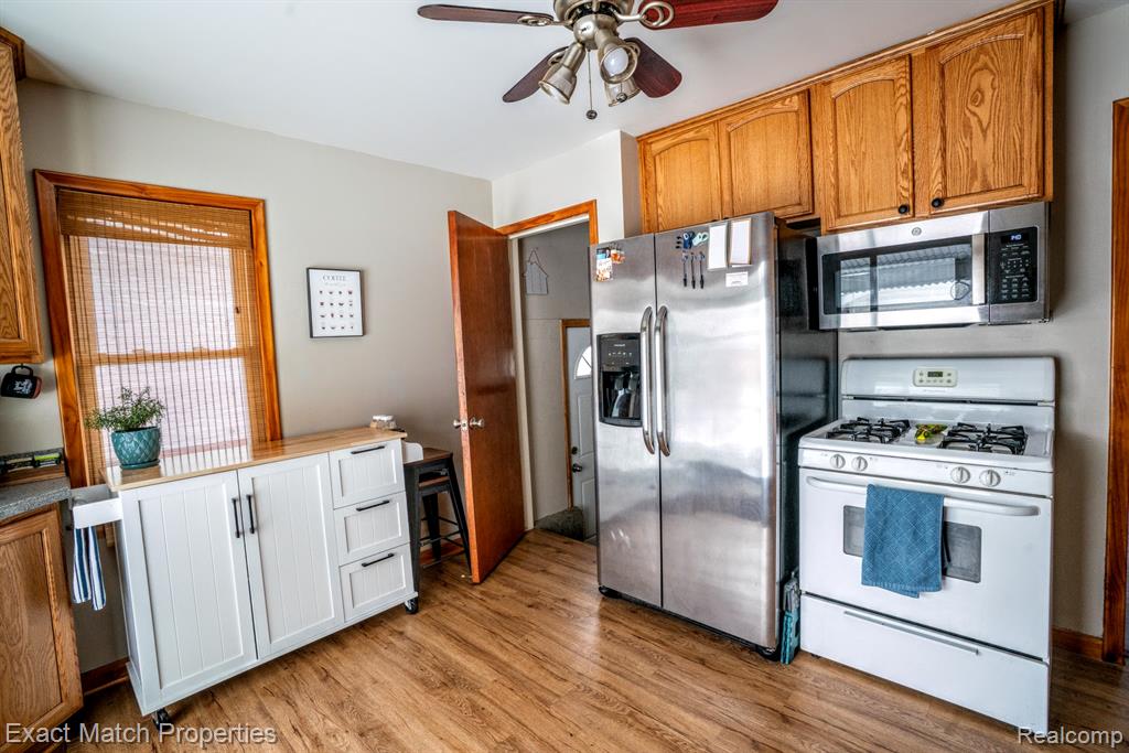 102 E Cornell Avenue, Pontiac, MI 48340 — Photo 10