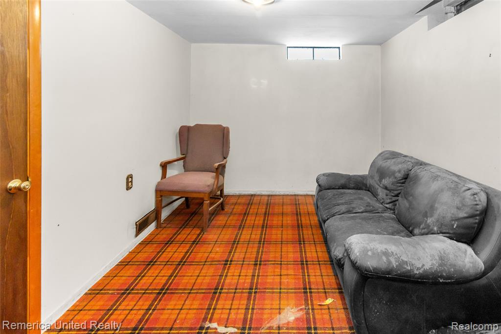 11043 Hamburg Road, Whitmore Lake, MI 48189 — Photo 38