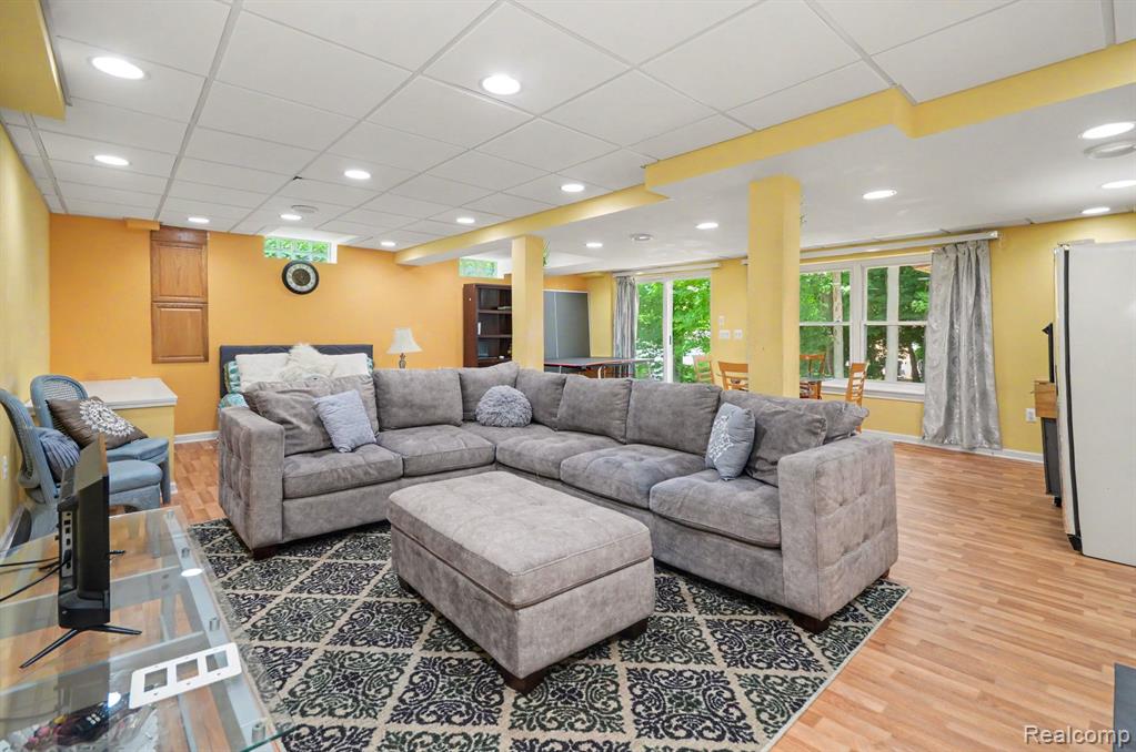 425 Thornridge Court, Rochester Hills, MI 48307 — Photo 24