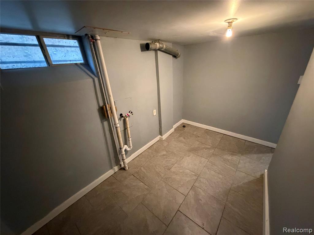 14333 Grandville Avenue, Detroit, MI 48223 — Photo 40